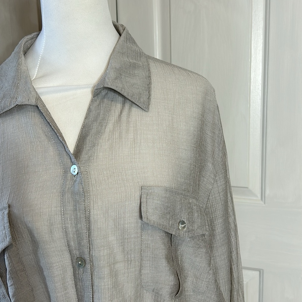 Chico’s Grey Linen-Look Tie Front Button-Up Shirt Sz 3 (XL) - Picture 2 of 10